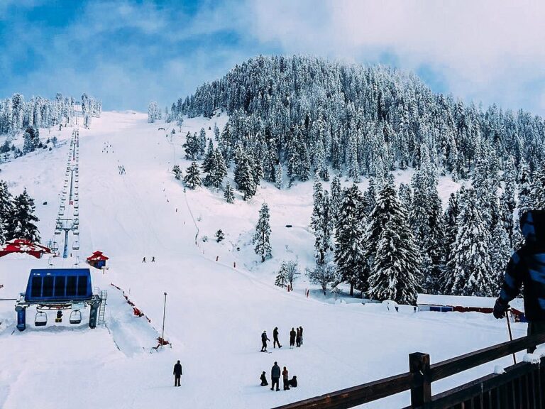 Malam Jabba Skiing