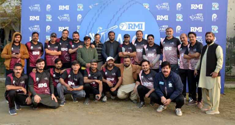 MCL Cricket-Group Photo